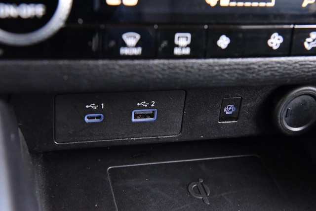 Mitsubishi Outlander Vehicle Image 19