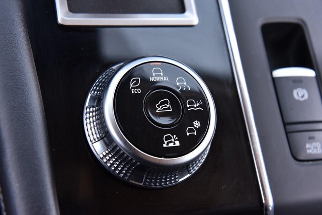 Mitsubishi Outlander Vehicle Image 21