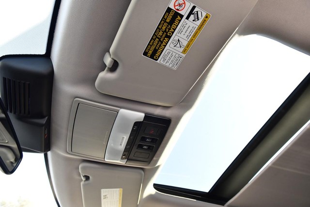 Mitsubishi Outlander Vehicle Image 25