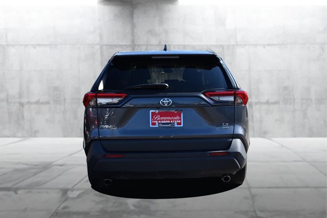 Toyota RAV4 Vehicle Image 06