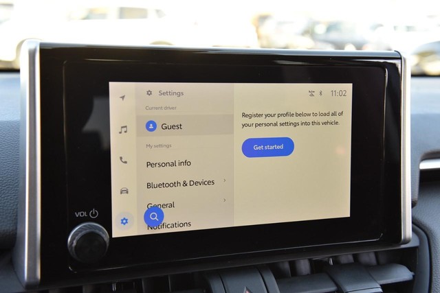 Toyota RAV4 Vehicle Image 13