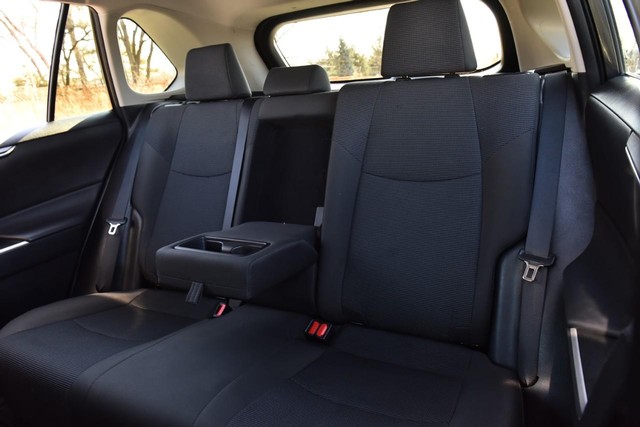 Toyota RAV4 Vehicle Image 19