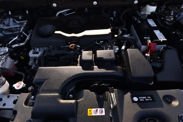 Toyota RAV4 Vehicle Image 22