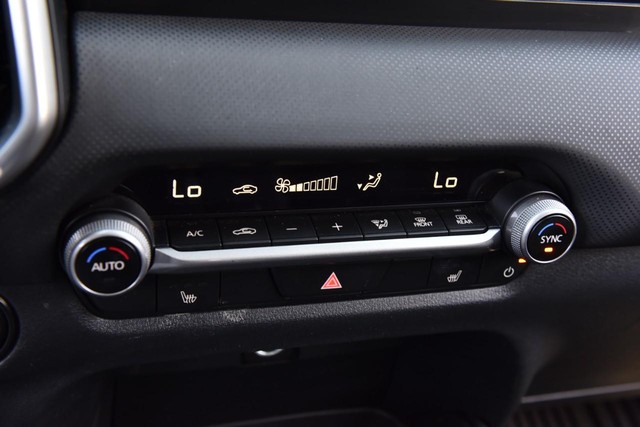 Mazda CX-50 Vehicle Image 15