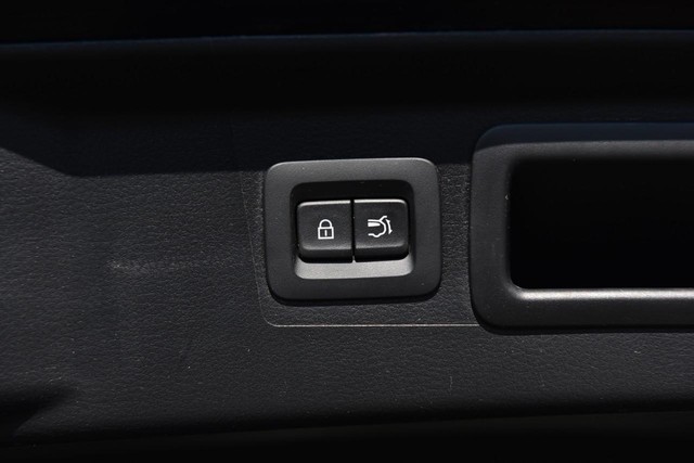 Mazda CX-50 Vehicle Image 26