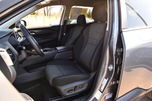 Nissan Rogue Vehicle Image 19