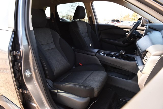 Nissan Rogue Vehicle Image 20