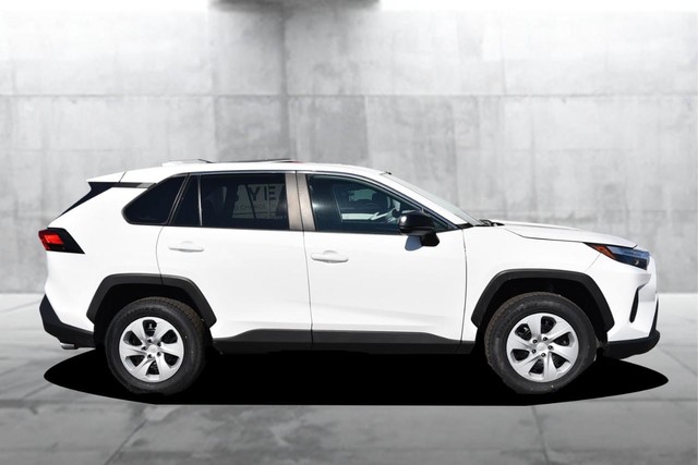 Toyota RAV4 Vehicle Image 05