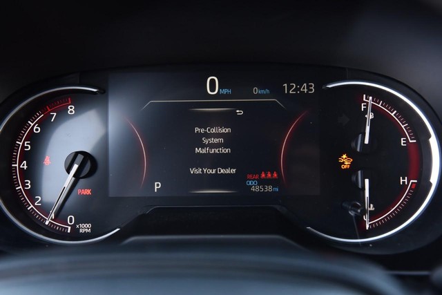 Toyota RAV4 Vehicle Image 11