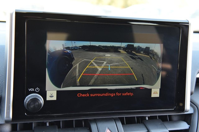 Toyota RAV4 Vehicle Image 12