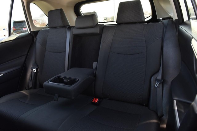 Toyota RAV4 Vehicle Image 19