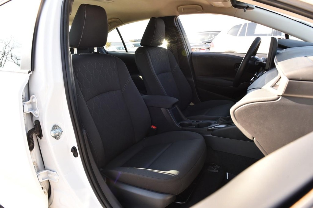 Toyota Corolla Vehicle Image 17