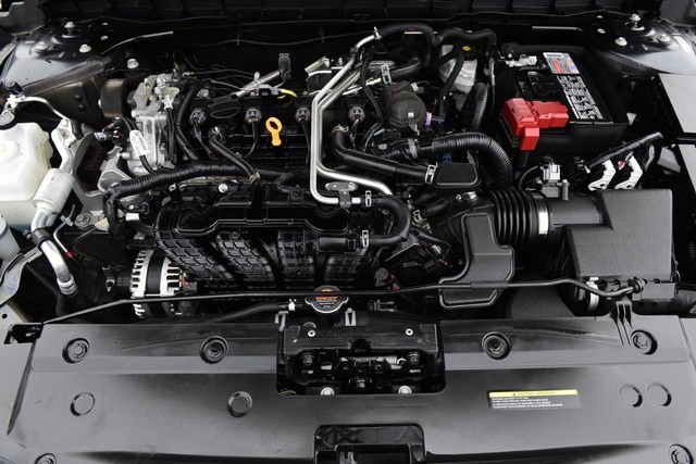 Nissan Altima Vehicle Image 24