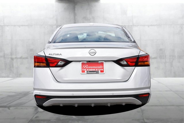 Nissan Altima Vehicle Image 06