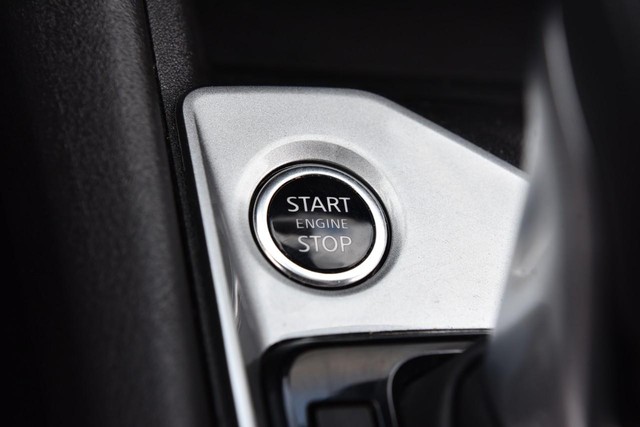 Nissan Altima Vehicle Image 17