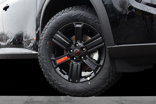 Nissan Rogue Vehicle Image 03