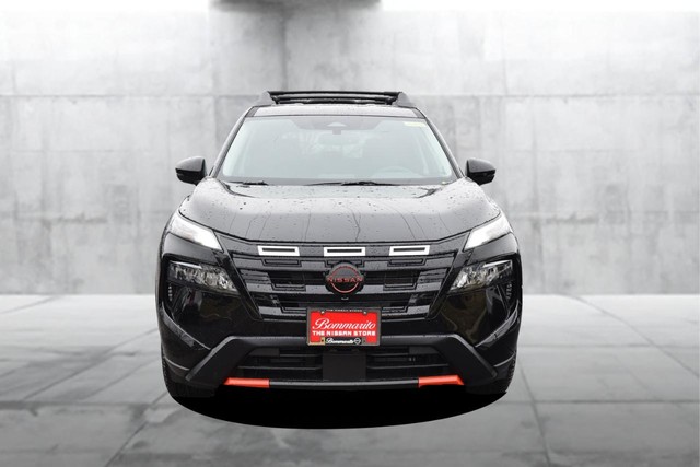 Nissan Rogue Vehicle Image 04