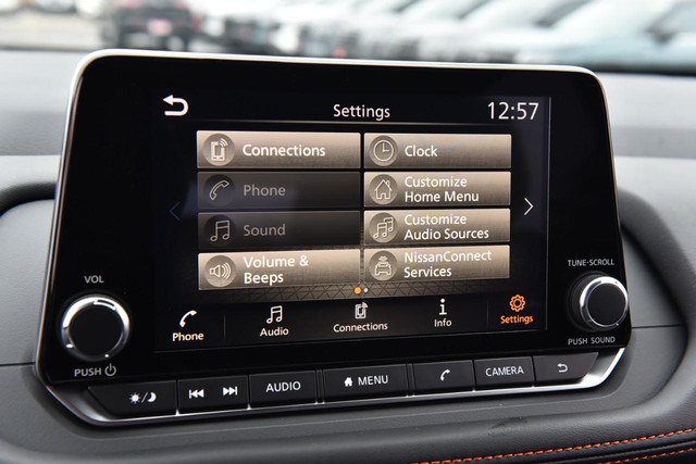 Nissan Rogue Vehicle Image 18