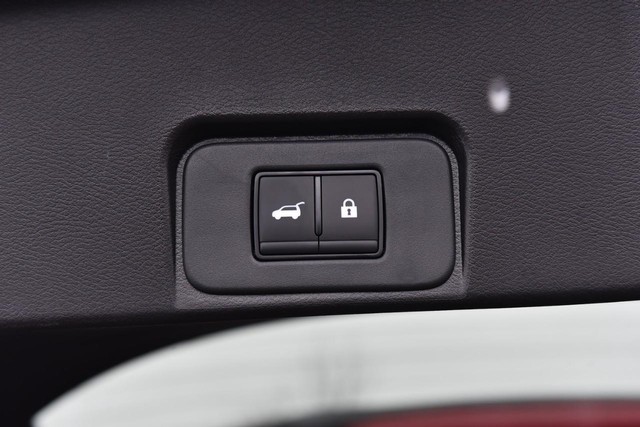 Nissan Rogue Vehicle Image 30