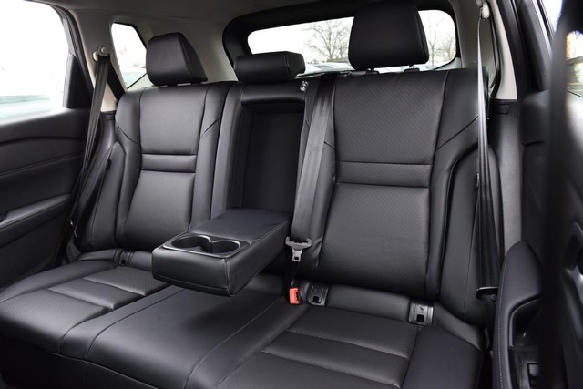 Nissan Rogue Vehicle Image 25