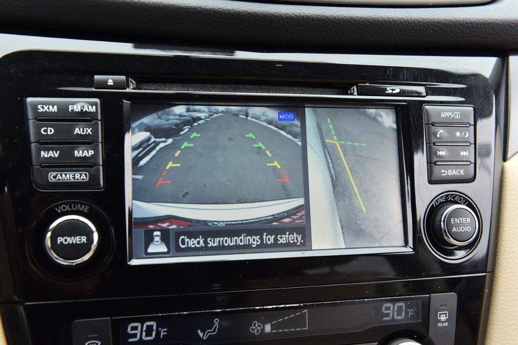 Nissan Rogue Vehicle Image 16