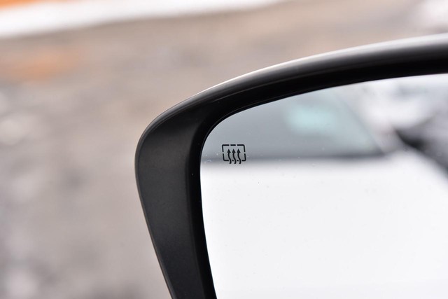 Nissan Rogue Vehicle Image 11