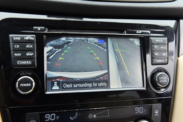 Nissan Rogue Vehicle Image 16