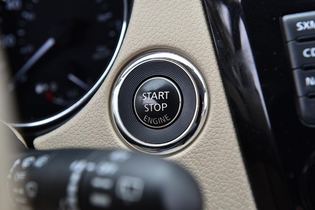 Nissan Rogue Vehicle Image 22