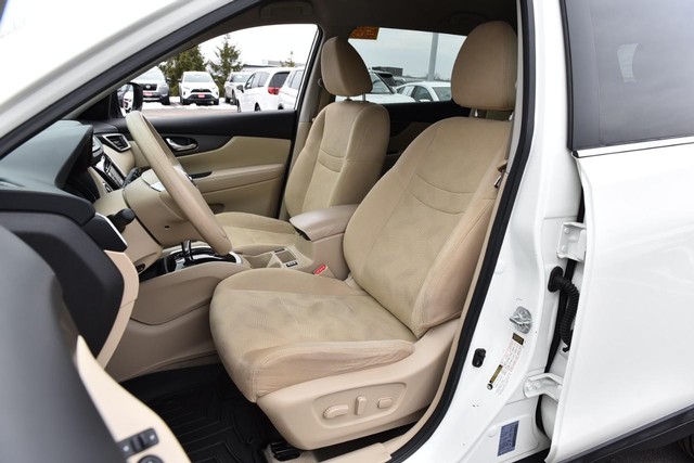 Nissan Rogue Vehicle Image 24