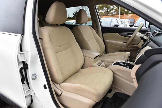 Nissan Rogue Vehicle Image 25