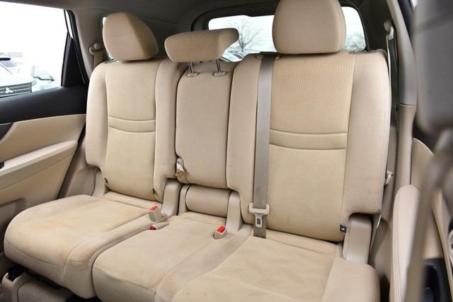 Nissan Rogue Vehicle Image 26