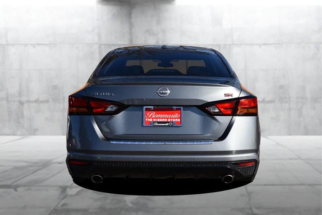 Nissan Altima Vehicle Image 06