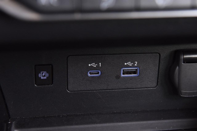 Nissan Altima Vehicle Image 16