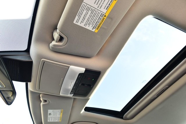 Nissan Altima Vehicle Image 21