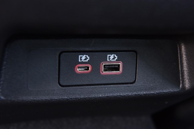 Nissan Altima Vehicle Image 23