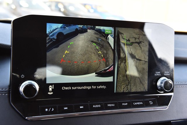 Mitsubishi Outlander Vehicle Image 14