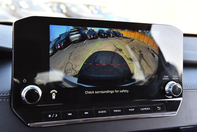 Mitsubishi Outlander Vehicle Image 16