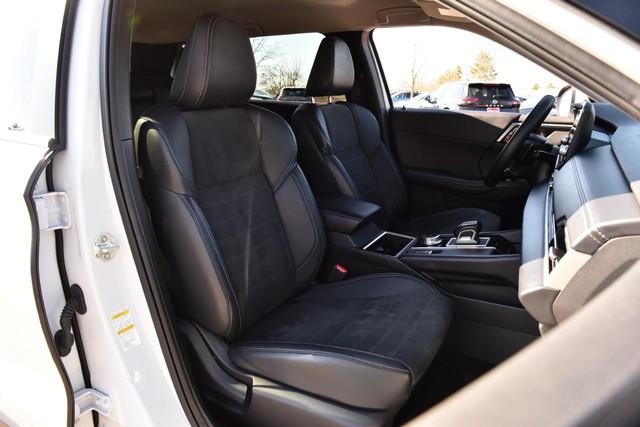 Mitsubishi Outlander Vehicle Image 24