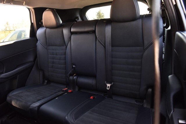 Mitsubishi Outlander Vehicle Image 25