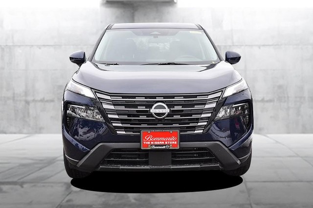 Nissan Rogue Vehicle Image 04