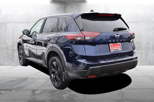 Nissan Rogue Vehicle Image 07