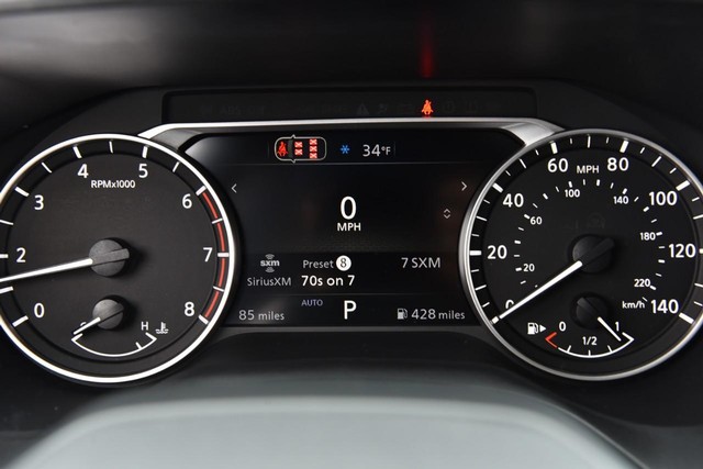 Nissan Rogue Vehicle Image 12