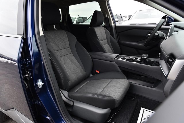 Nissan Rogue Vehicle Image 20