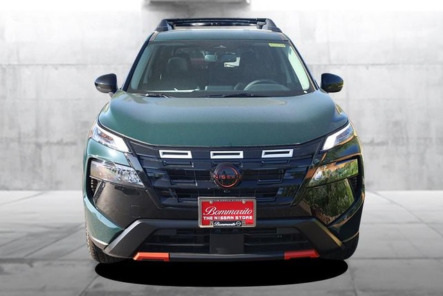 Nissan Rogue Vehicle Image 04