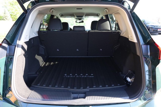 Nissan Rogue Vehicle Image 07