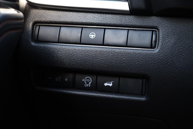 Nissan Rogue Vehicle Image 19