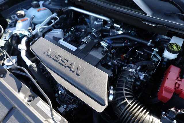 Nissan Rogue Vehicle Image 26