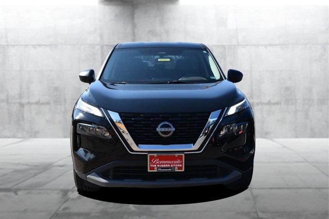 Nissan Rogue Vehicle Image 04