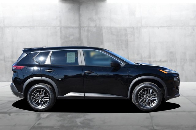 Nissan Rogue Vehicle Image 05