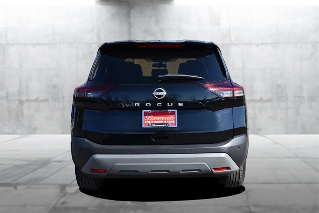 Nissan Rogue Vehicle Image 06